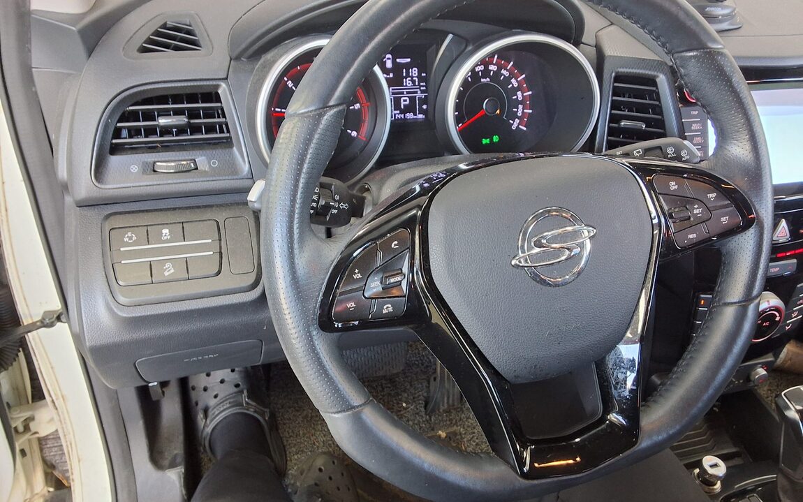 KG MOBILITY (SSANGYONG) TIVOLI AIR DIESEL 2WD IX 2019 - zdjęcie 17