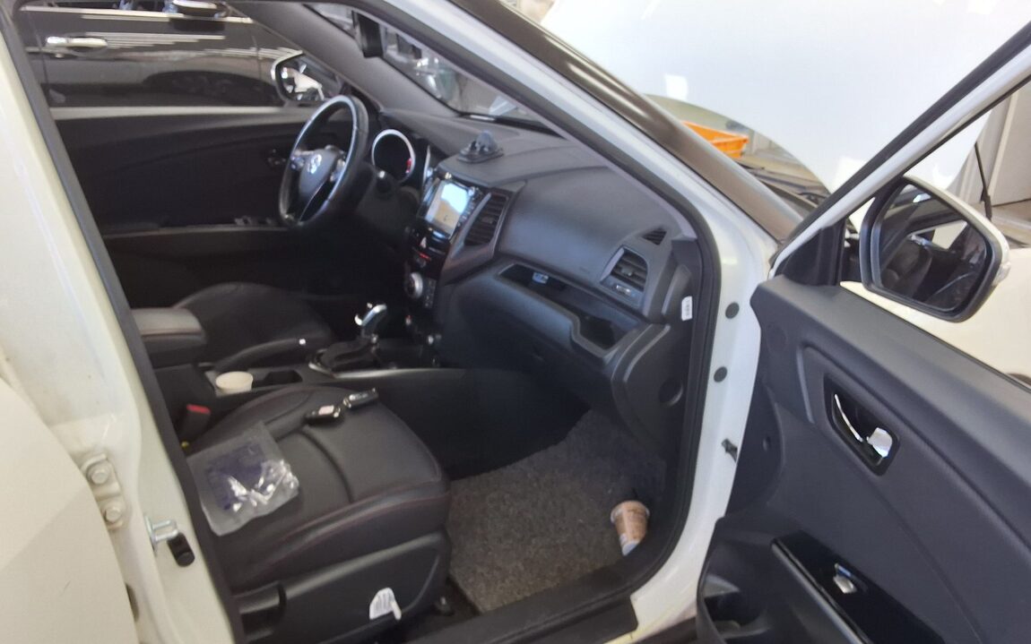 KG MOBILITY (SSANGYONG) TIVOLI AIR DIESEL 2WD IX 2019 - zdjęcie 14
