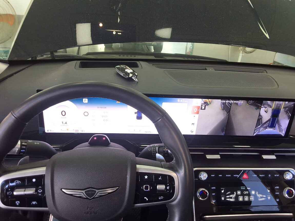 GENESIS NEW GV80 2.5 GASOLINE AWD BASE MODEL 2025 - zdjęcie 17