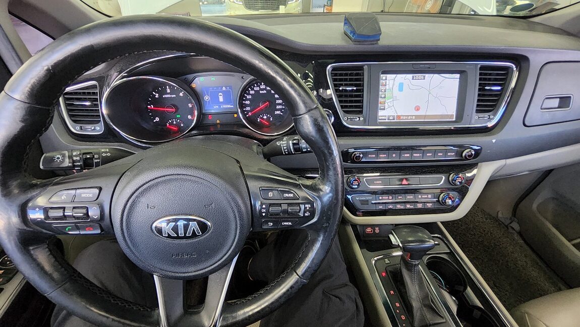 KIA ALL NEW CARNIVAL 9-SEATER DIESEL PRESTIGE 2018 - zdjęcie 18
