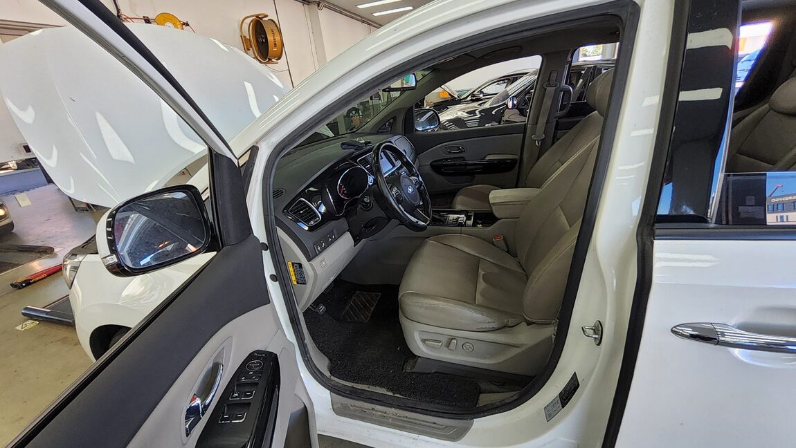 KIA ALL NEW CARNIVAL 9-SEATER DIESEL PRESTIGE 2018 - zdjęcie 10