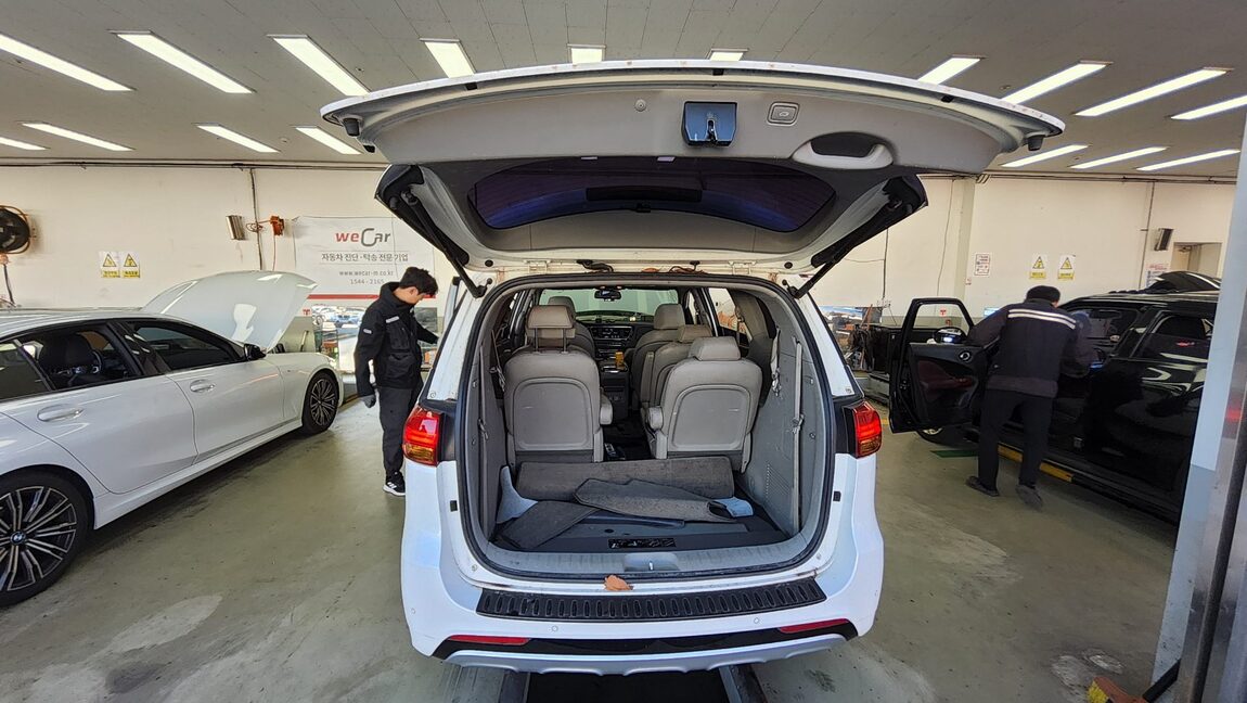 KIA ALL NEW CARNIVAL 9-SEATER DIESEL PRESTIGE 2018 - zdjęcie 15
