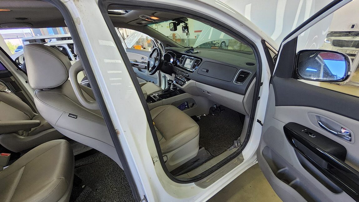 KIA ALL NEW CARNIVAL 9-SEATER DIESEL PRESTIGE 2018 - zdjęcie 14