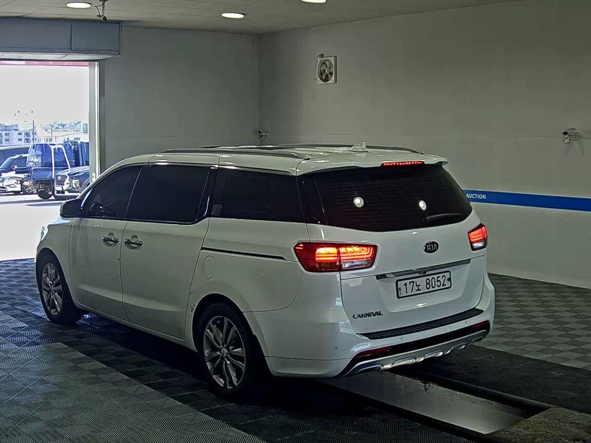 KIA ALL NEW CARNIVAL 9-SEATER DIESEL PRESTIGE 2018 - zdjęcie 6