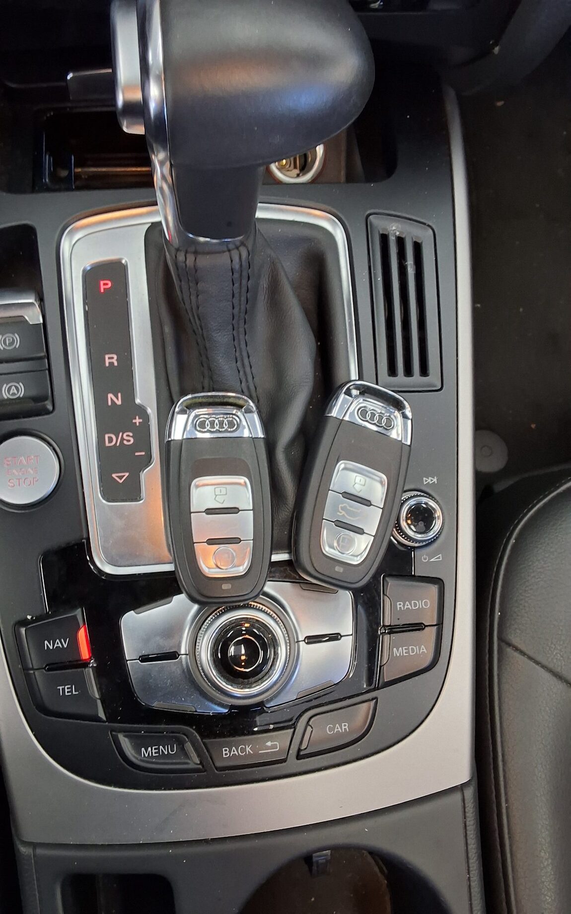 AUDI A4 (4TH GEN) 35 TDI QUATTRO DYNAMIC 2015 - zdjęcie 20