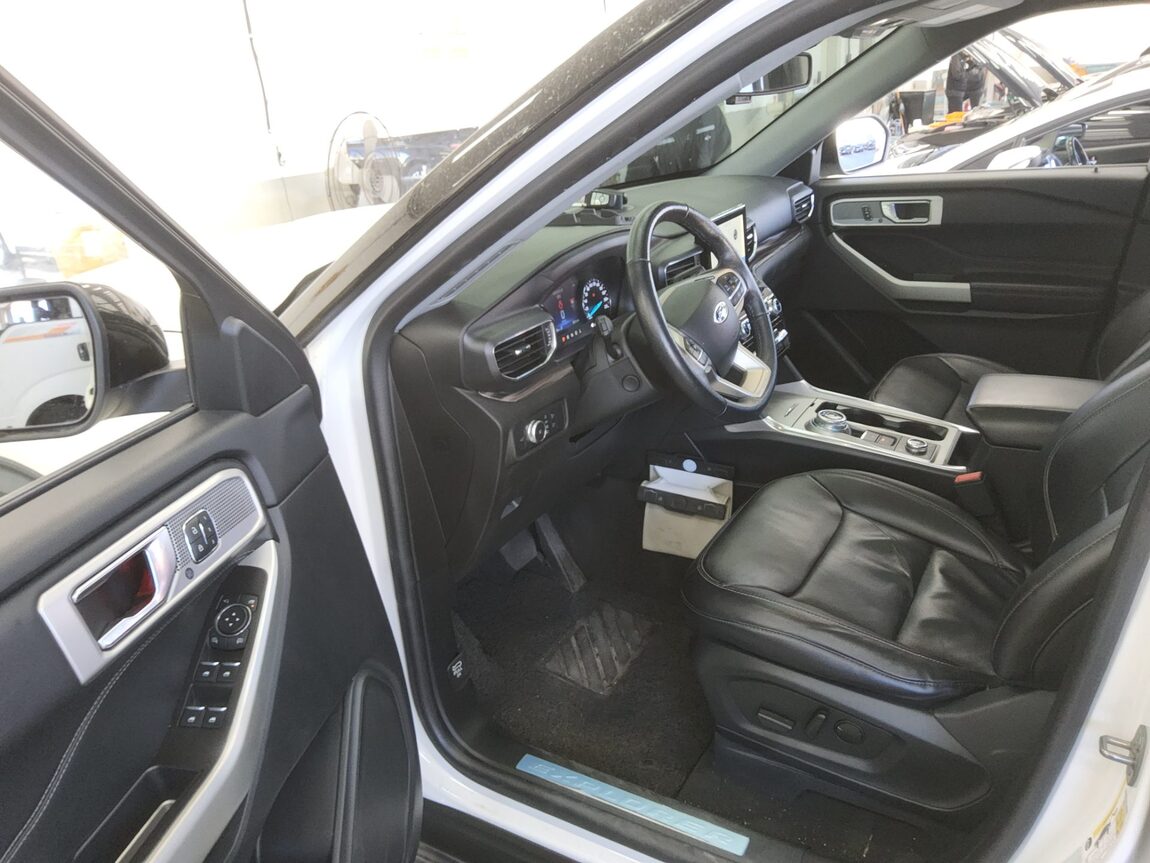 FORD EXPLORER (6TH GEN) 2.3 AWD LIMITED 2022 - zdjęcie 10