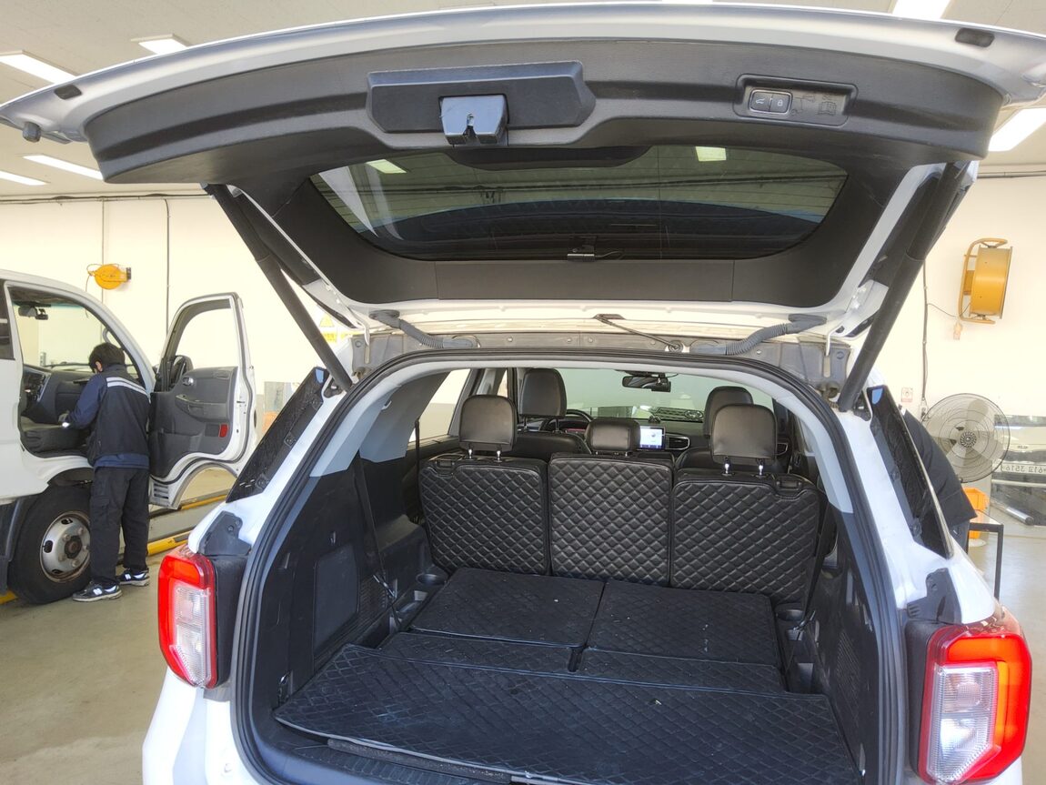 FORD EXPLORER (6TH GEN) 2.3 AWD LIMITED 2022 - zdjęcie 15