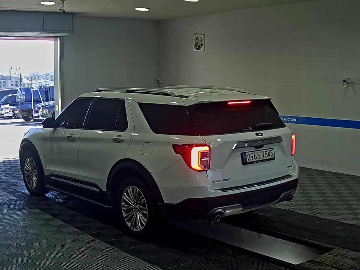 FORD EXPLORER (6TH GEN) 2.3 AWD LIMITED 2022 - zdjęcie 6