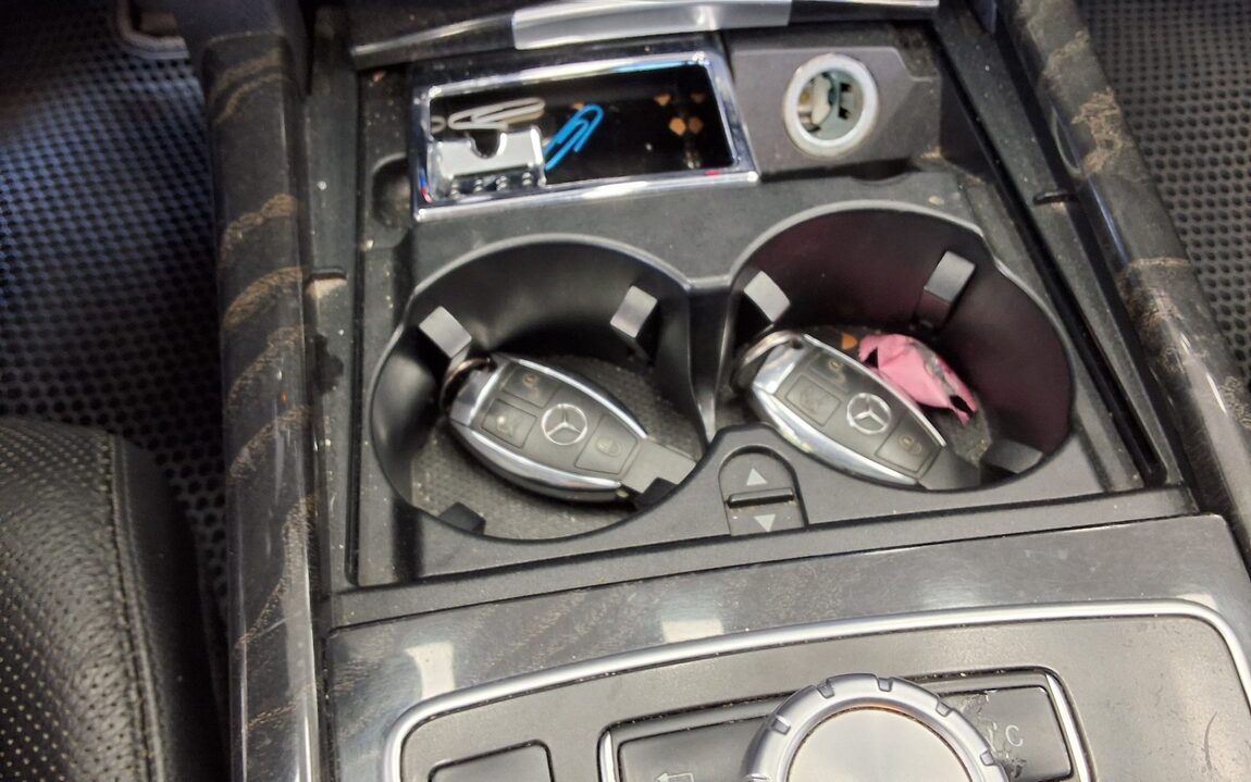 MERCEDES-BENZ E-CLASS (4TH GEN) E250 CDI 4MATIC 2013 - zdjęcie 20