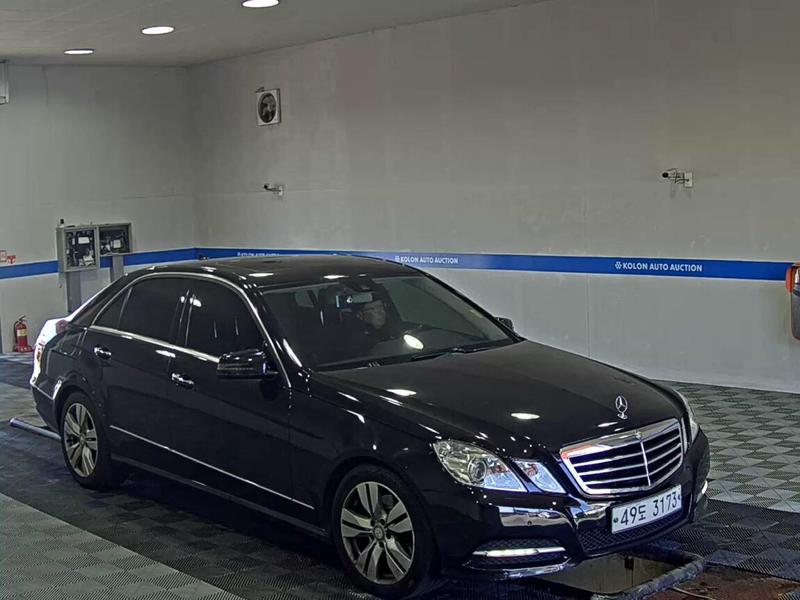 MERCEDES-BENZ E-CLASS (4TH GEN) E250 CDI 4MATIC 2013 - zdjęcie 3