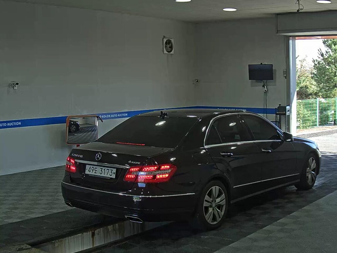 MERCEDES-BENZ E-CLASS (4TH GEN) E250 CDI 4MATIC 2013 - zdjęcie 5