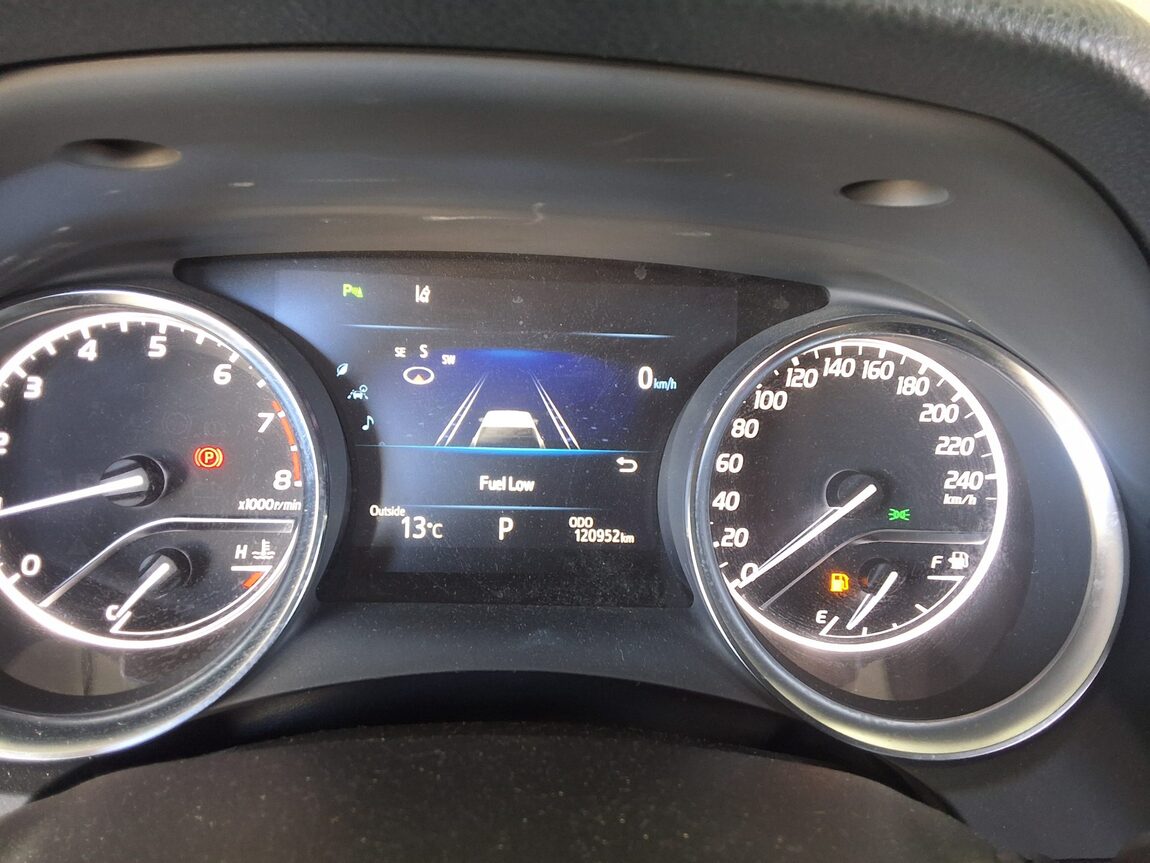 TOYOTA CAMRY (10TH GEN) 2.5 2018 - zdjęcie 9
