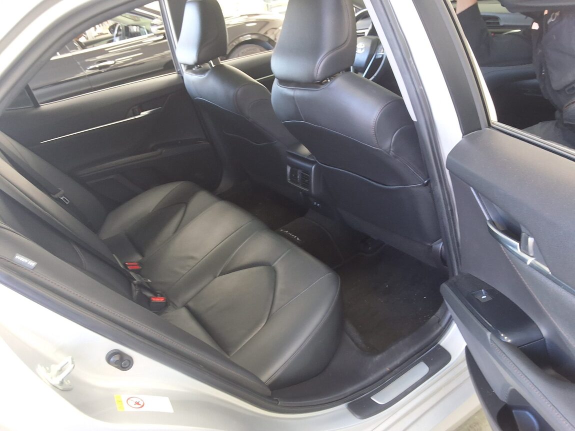 TOYOTA CAMRY (10TH GEN) 2.5 2018 - zdjęcie 13