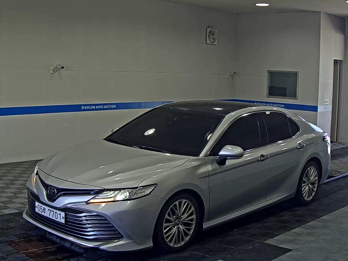 TOYOTA CAMRY (10TH GEN) 2.5 2018 - zdjęcie 2