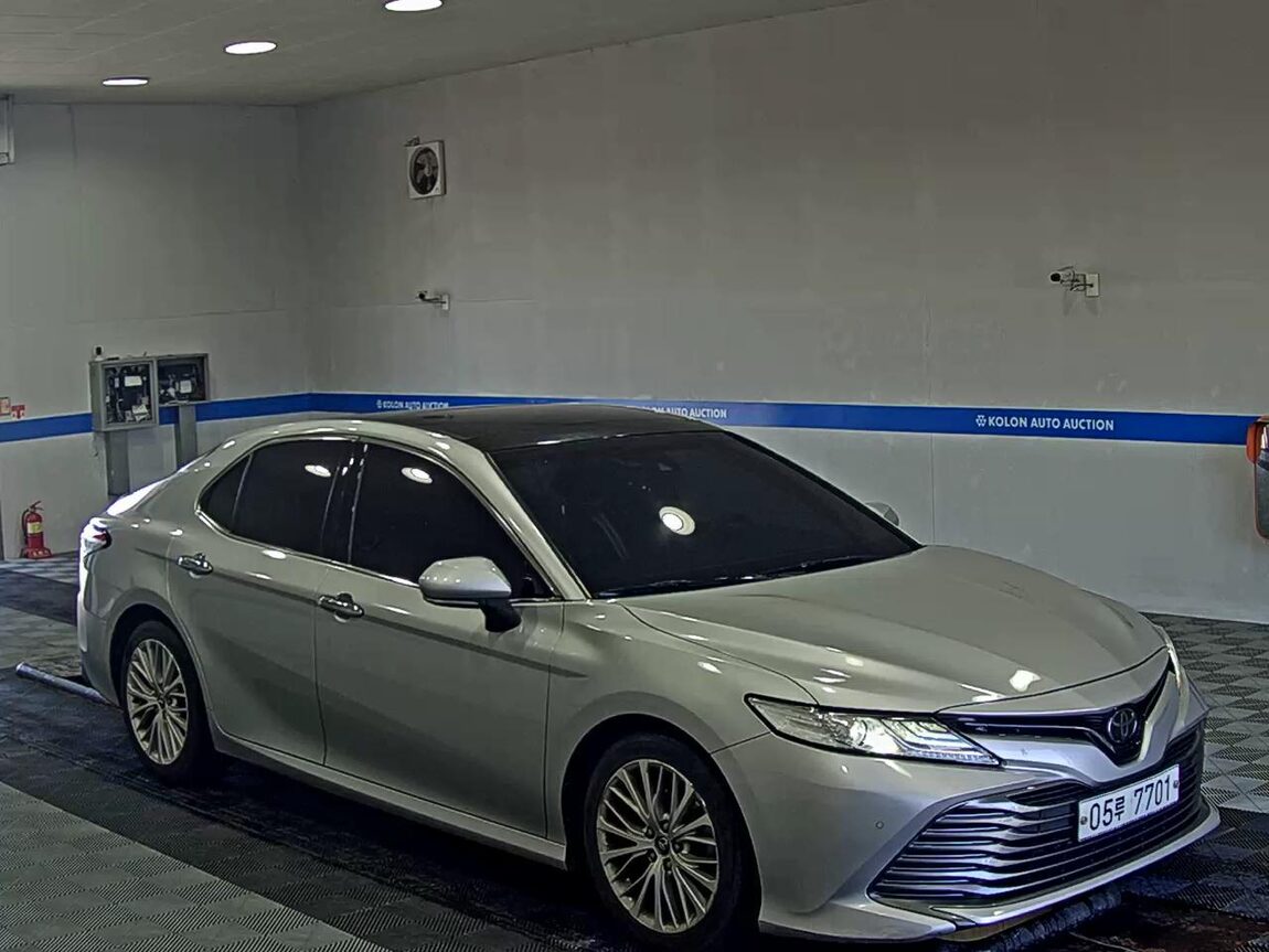 TOYOTA CAMRY (10TH GEN) 2.5 2018 - zdjęcie 3