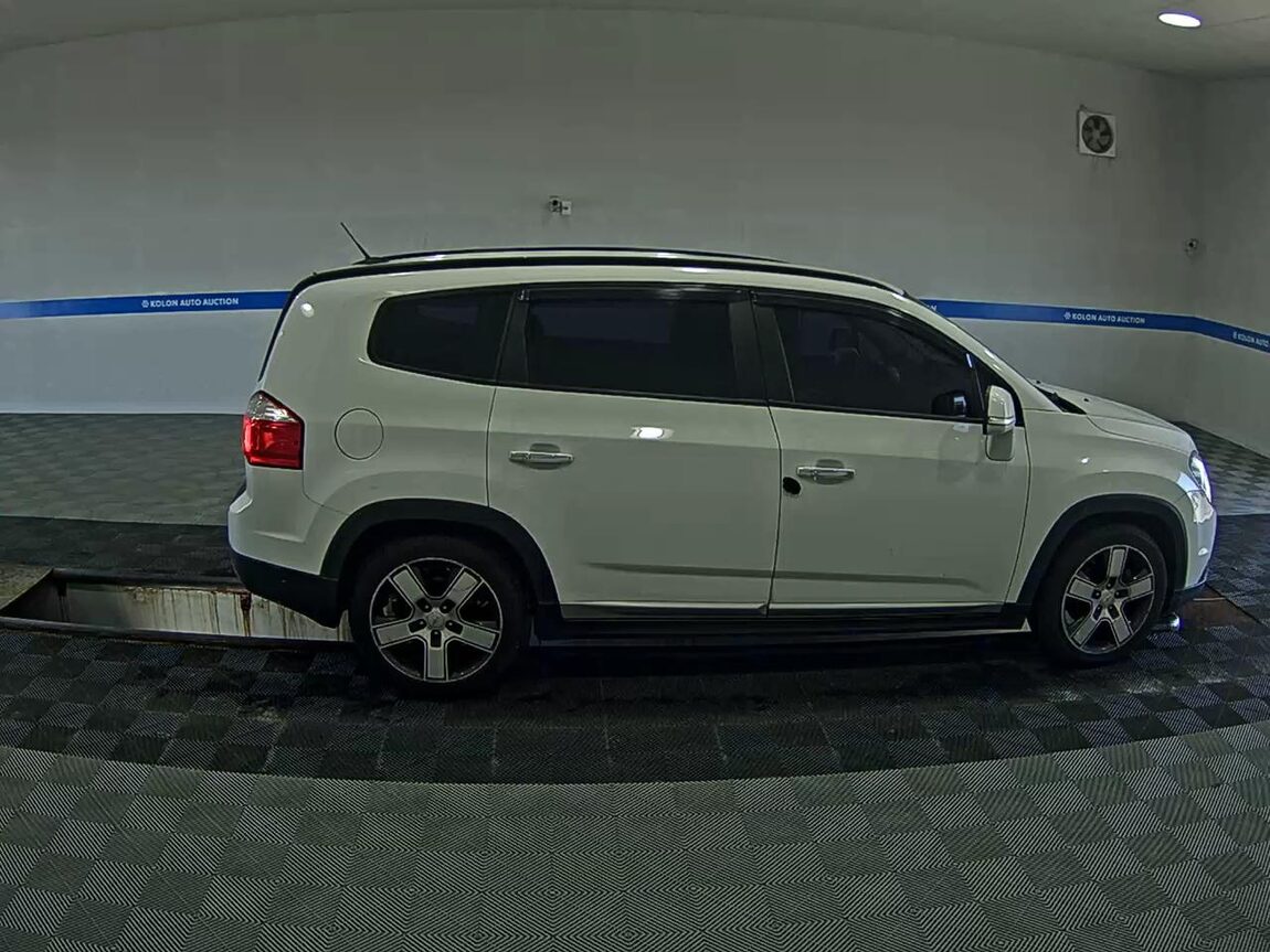 CHEVROLET (DAEWOO) ORLANDO 2.0 DIESEL PLATINUM PACKAGE 2015 - zdjęcie 4