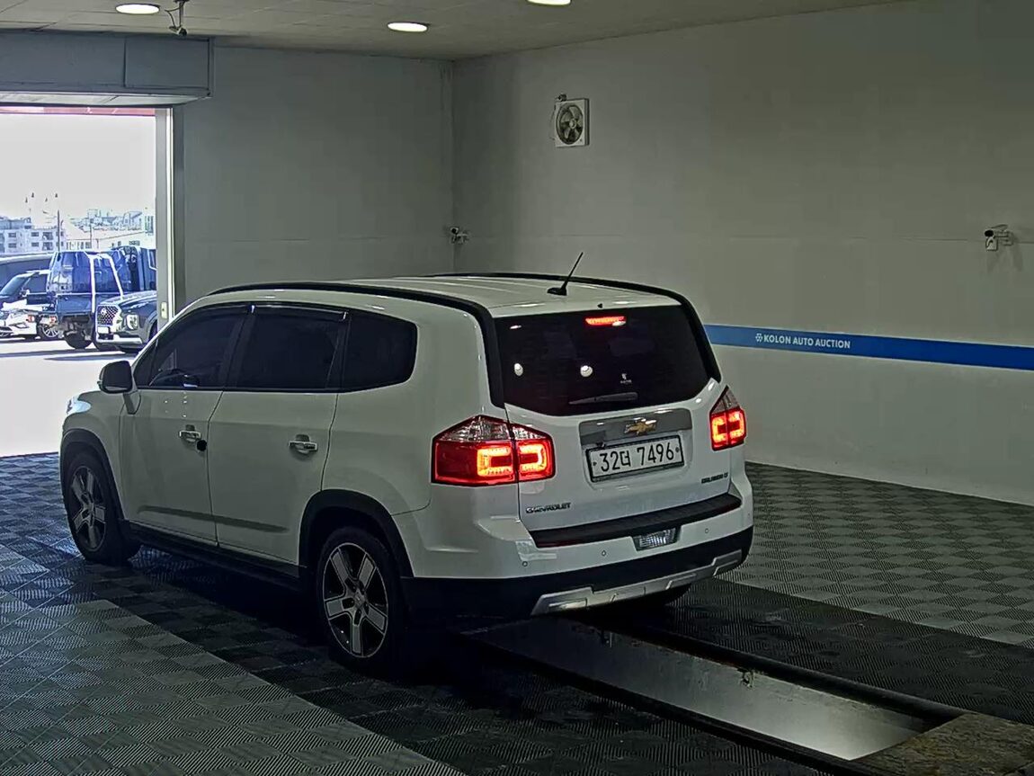 CHEVROLET (DAEWOO) ORLANDO 2.0 DIESEL PLATINUM PACKAGE 2015 - zdjęcie 6