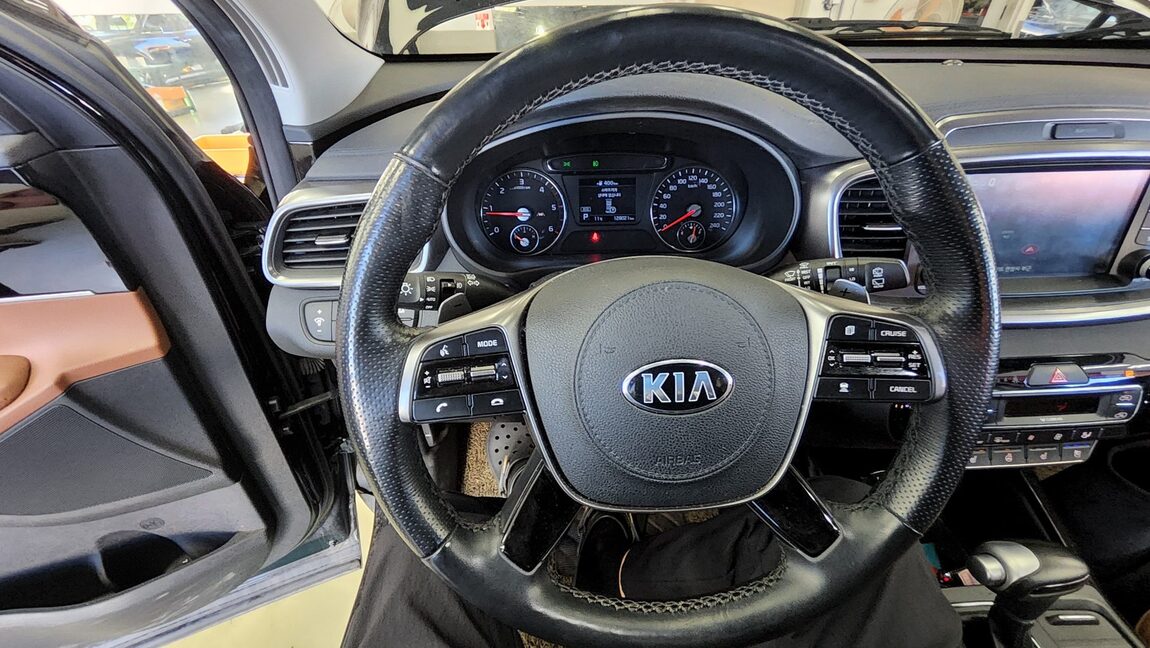 KIA THE NEW SORENTO DIESEL R2.0 2WD MASTER 2020 - zdjęcie 17