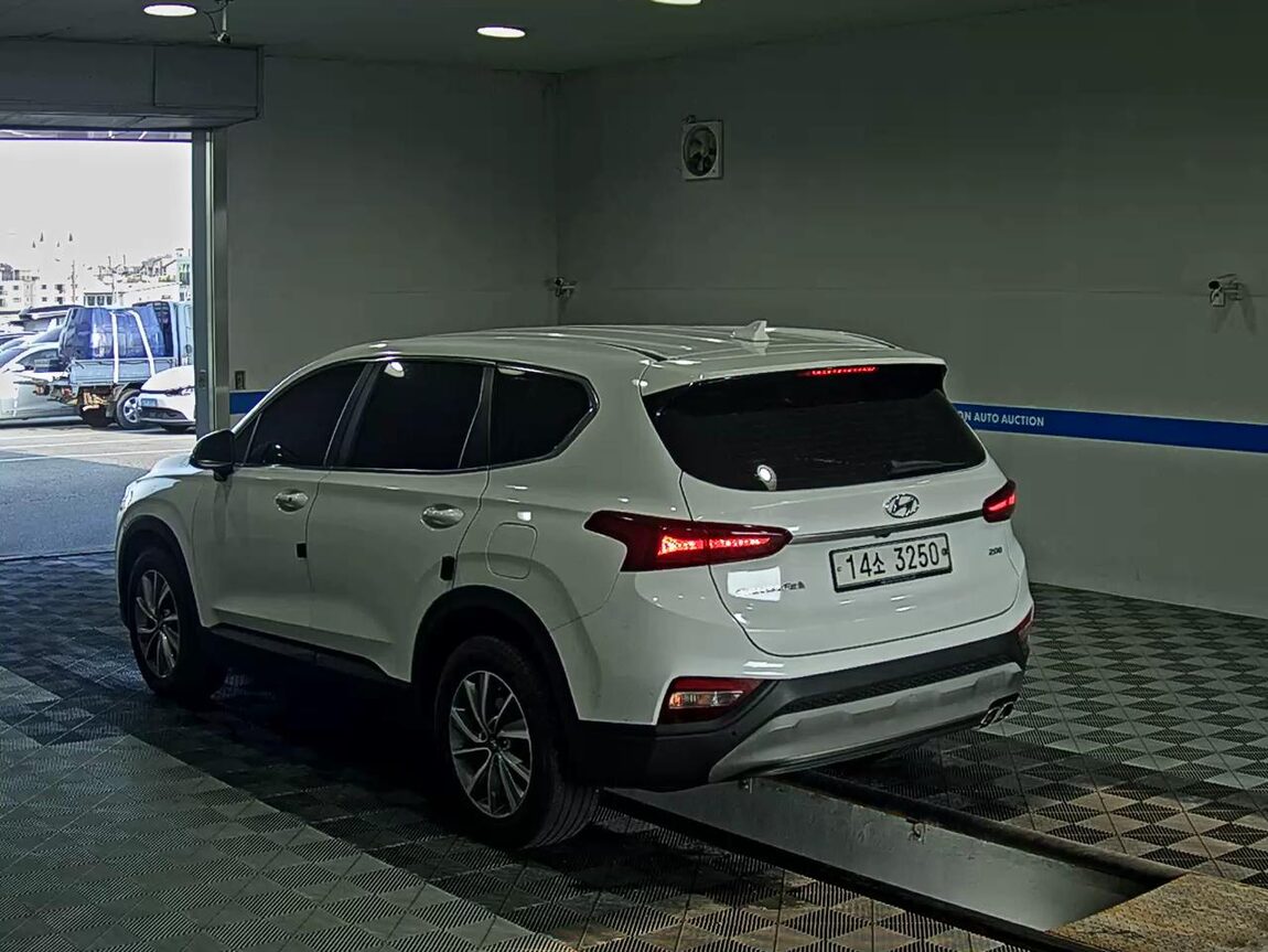 HYUNDAI SANTA FE (TM) R2.0 2WD PREMIUM 2019 - zdjęcie 6