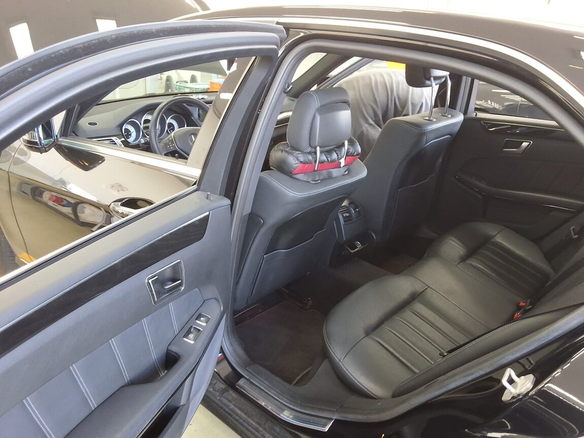 MERCEDES-BENZ E-CLASS (4TH GEN) E300 4MATIC AVANTGARDE 2014 - zdjęcie 12