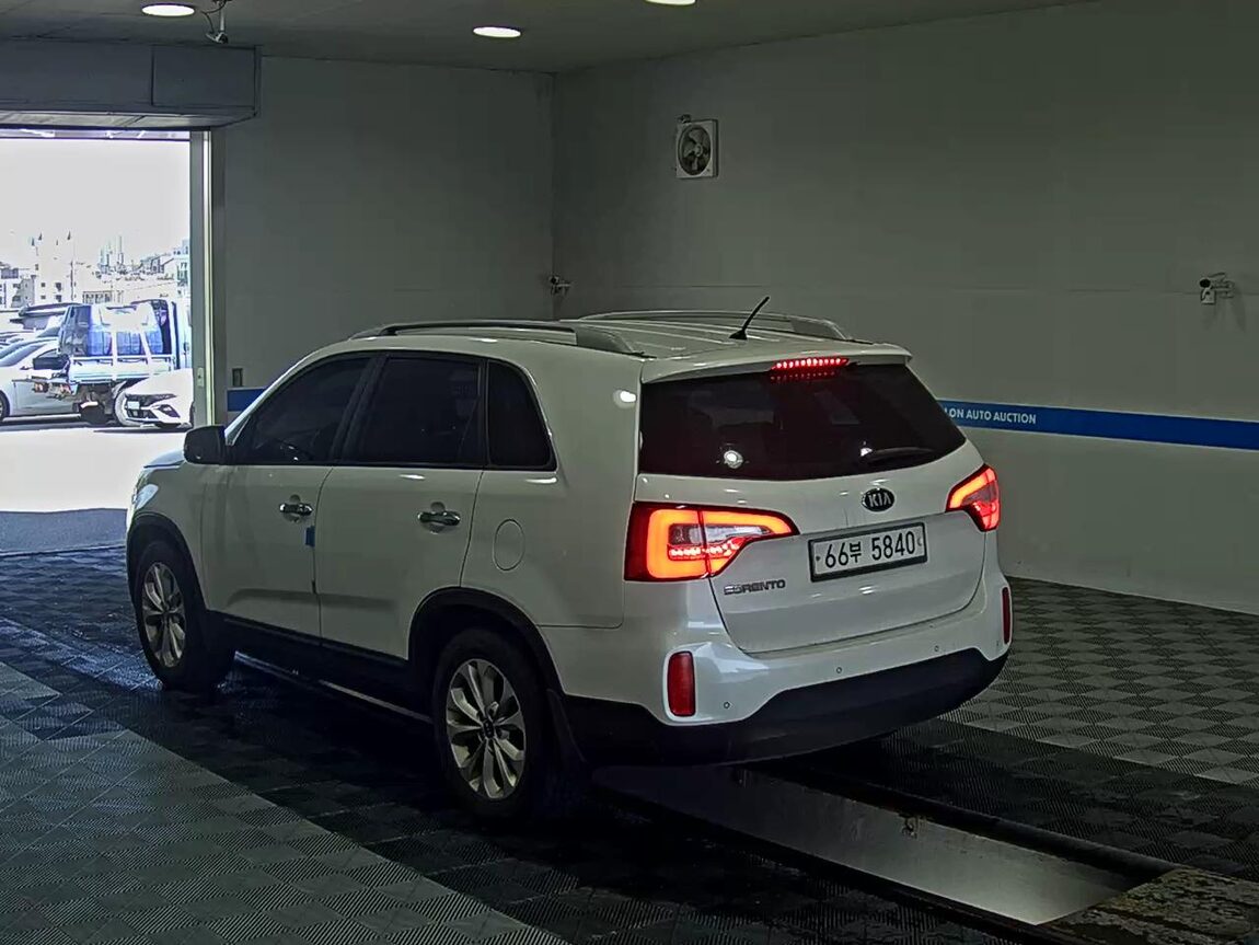 KIA NEW SORENTO R R2.0 2WD TLX 2014 - zdjęcie 6
