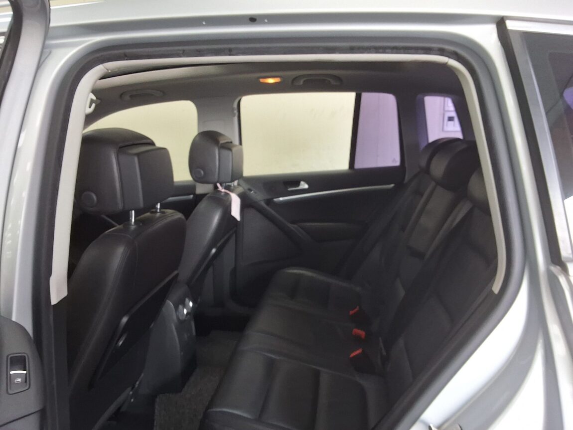 VOLKSWAGEN TIGUAN 2.0 TDI BLUEMOTION PREMIUM 2016 - zdjęcie 13