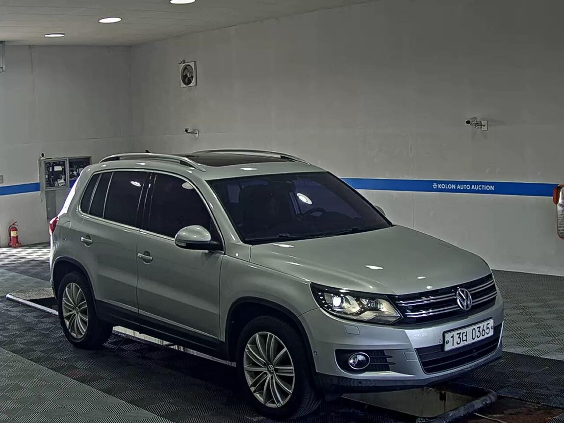 VOLKSWAGEN TIGUAN 2.0 TDI BLUEMOTION PREMIUM 2016 - zdjęcie 3