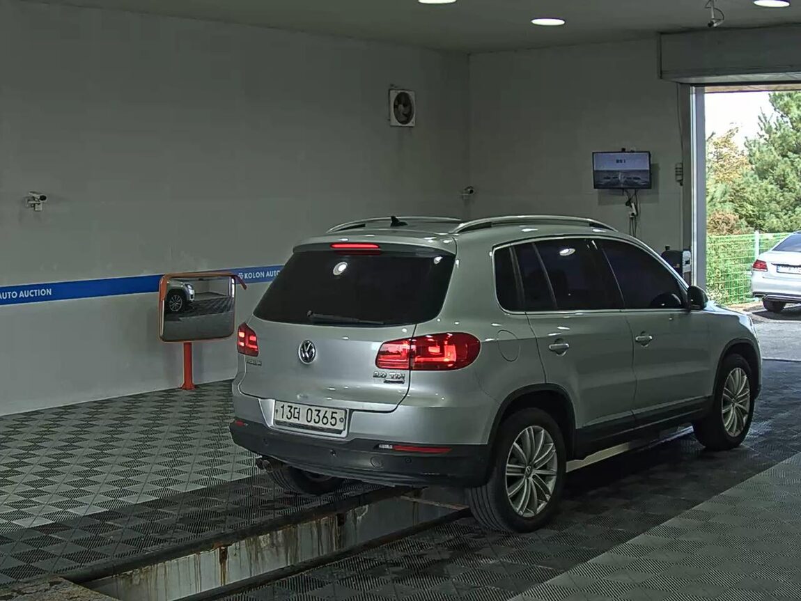 VOLKSWAGEN TIGUAN 2.0 TDI BLUEMOTION PREMIUM 2016 - zdjęcie 5