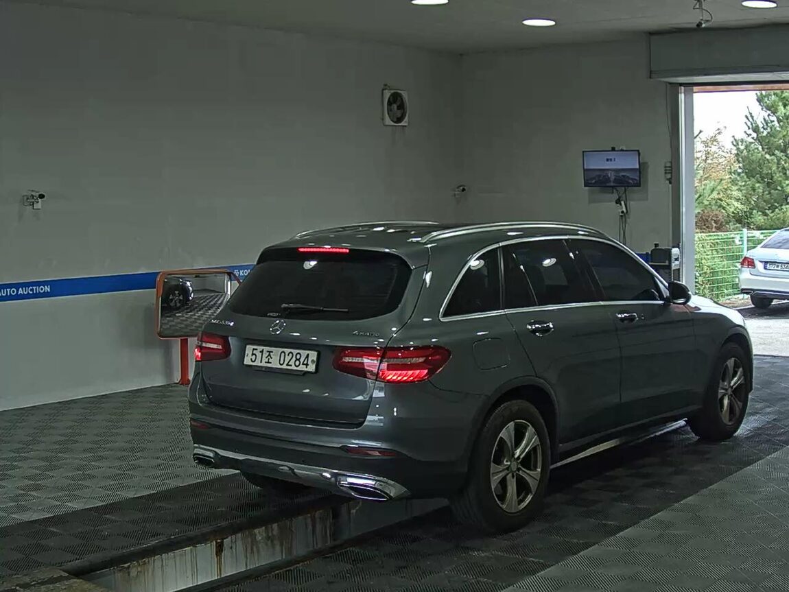 MERCEDES-BENZ GLC-CLASS GLC 220d 4MATIC 2017 - zdjęcie 5
