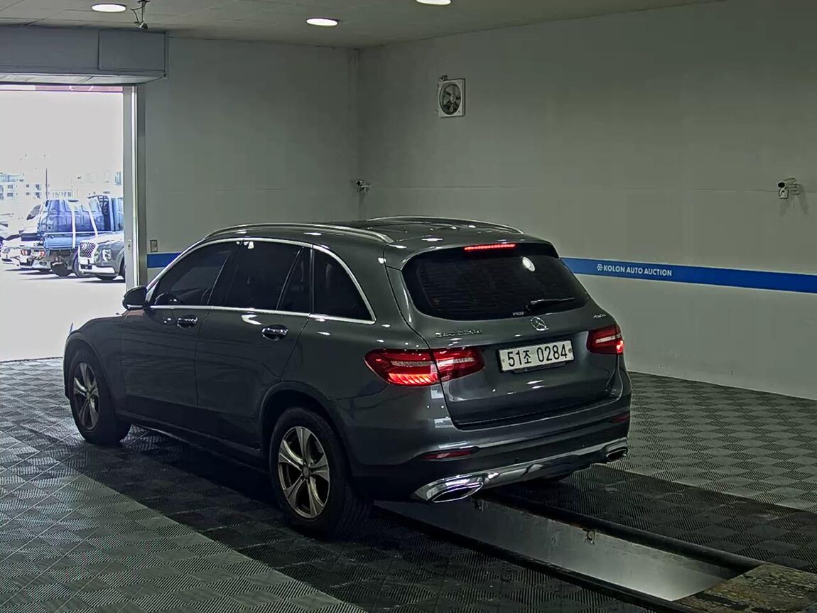 MERCEDES-BENZ GLC-CLASS GLC 220d 4MATIC 2017 - zdjęcie 6