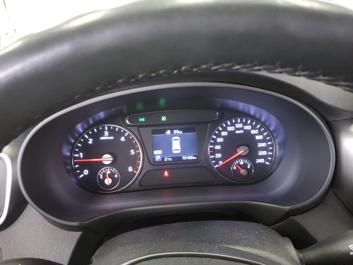 KIA THE NEW SORENTO DIESEL R2.2 2WD PRESTIGE NO.1 EDITION 2018 - zdjęcie 9