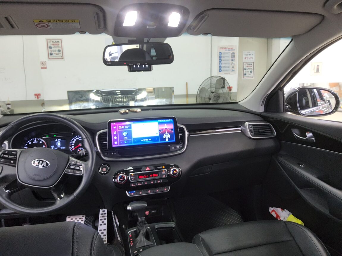KIA THE NEW SORENTO DIESEL R2.2 2WD PRESTIGE NO.1 EDITION 2018 - zdjęcie 11