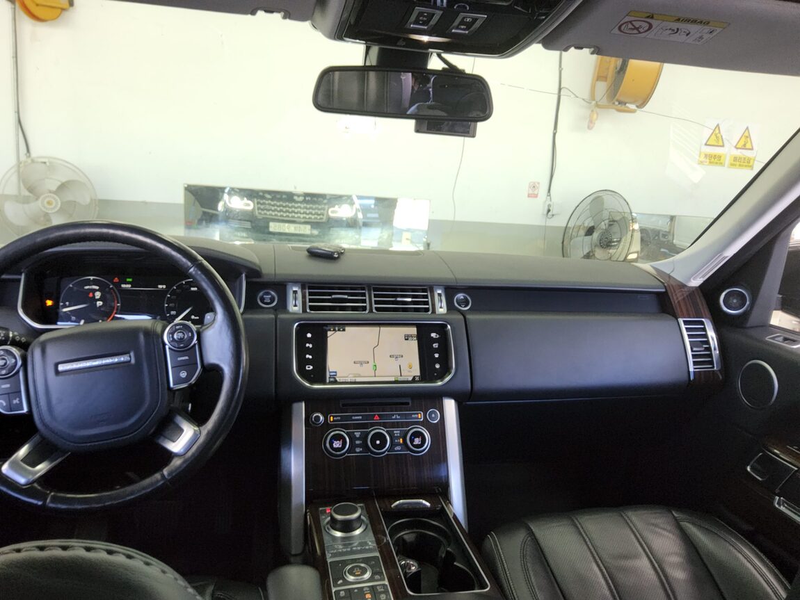 LAND ROVER RANGE ROVER (4TH GEN) 4.4 SDV8 VOGUE SE 2016 - zdjęcie 11