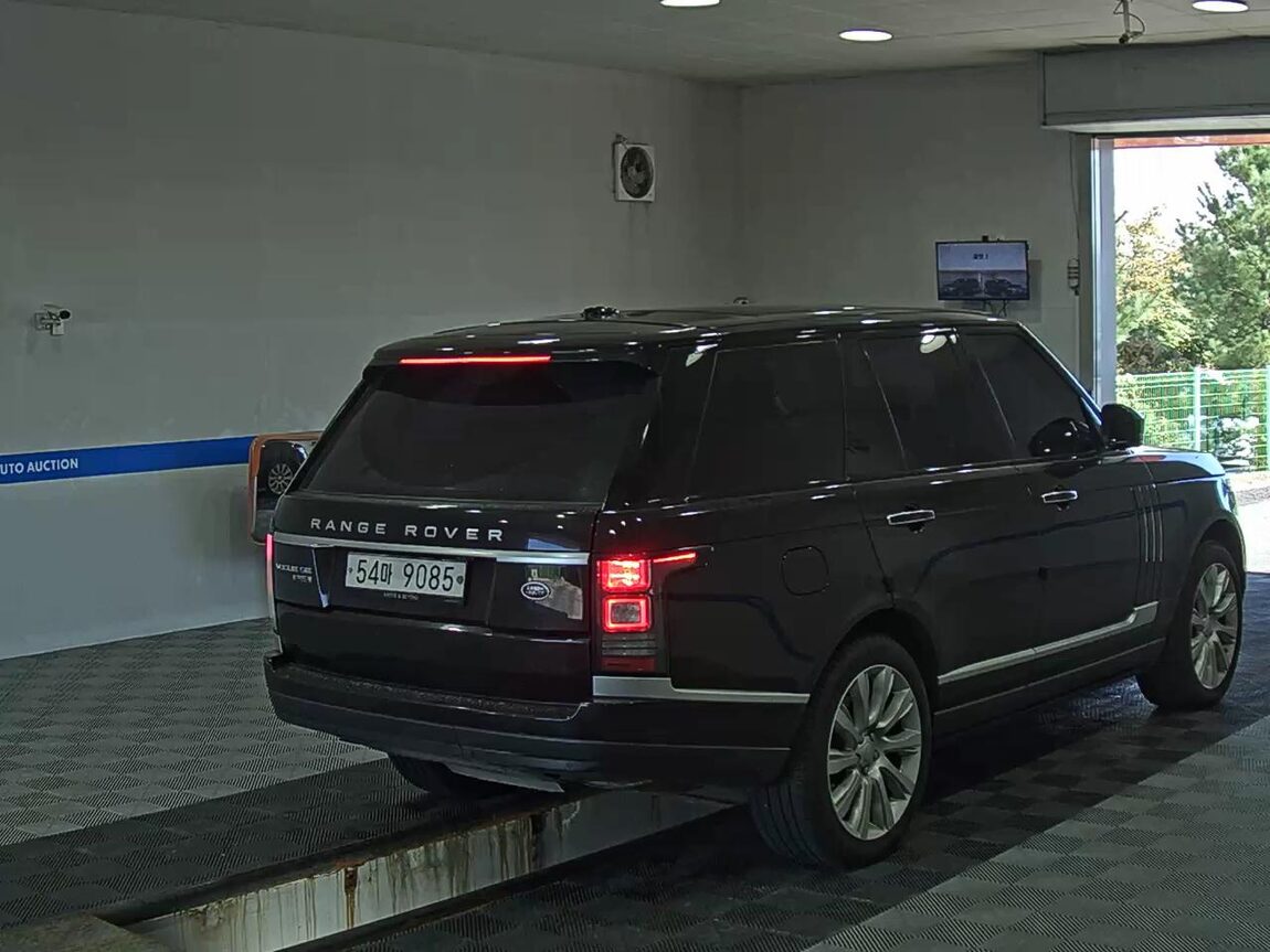 LAND ROVER RANGE ROVER (4TH GEN) 4.4 SDV8 VOGUE SE 2016 - zdjęcie 5