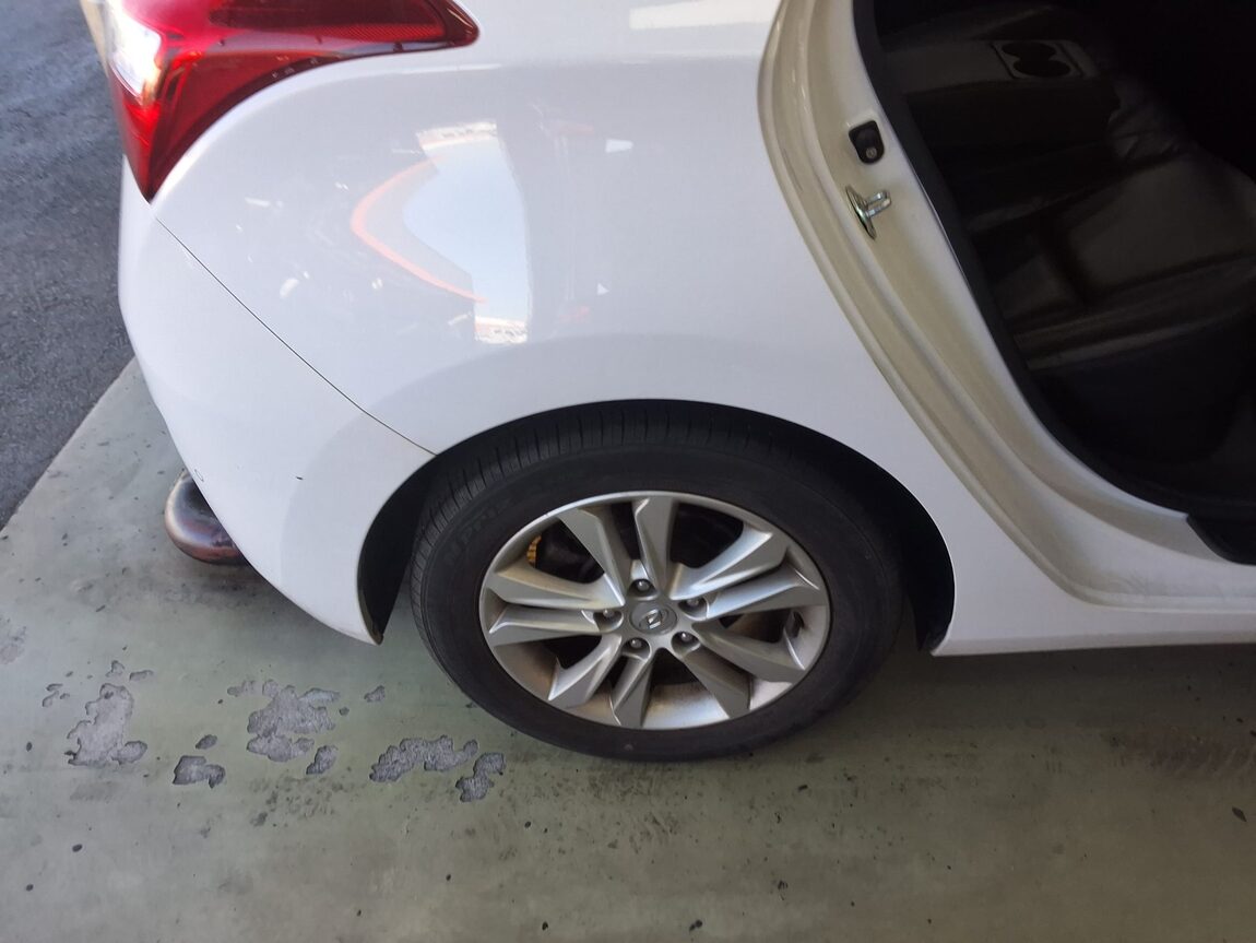 HYUNDAI NEW i30 1.6 GDi UNIQUE 2012 - zdjęcie 24