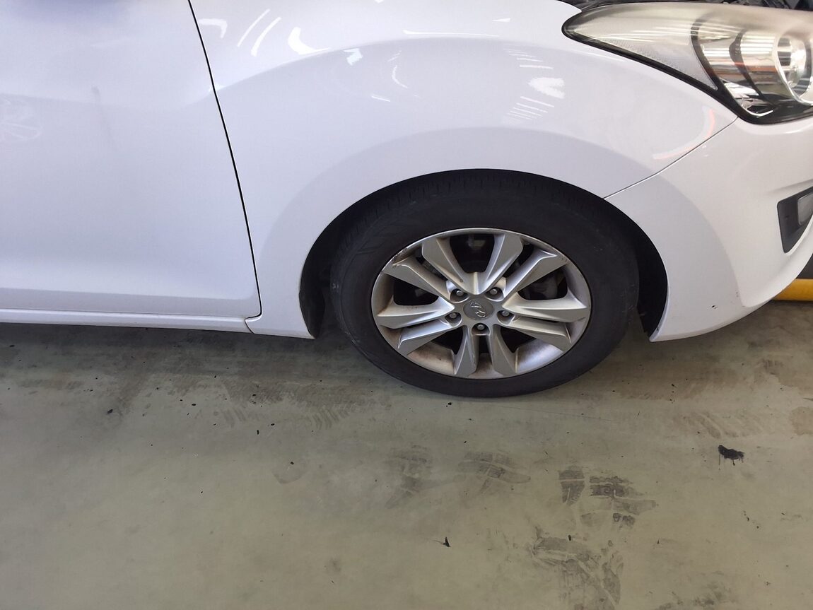 HYUNDAI NEW i30 1.6 GDi UNIQUE 2012 - zdjęcie 23