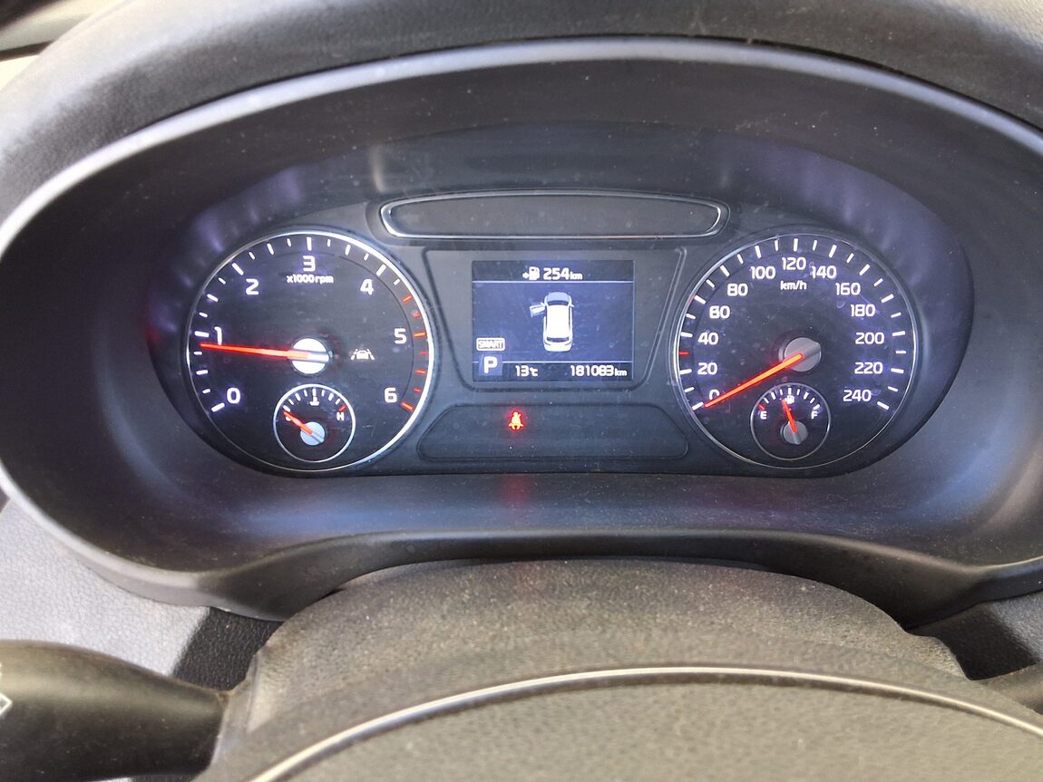 KIA THE NEW SORENTO DIESEL R2.2 2WD NOBLESSE 2019 - zdjęcie 9