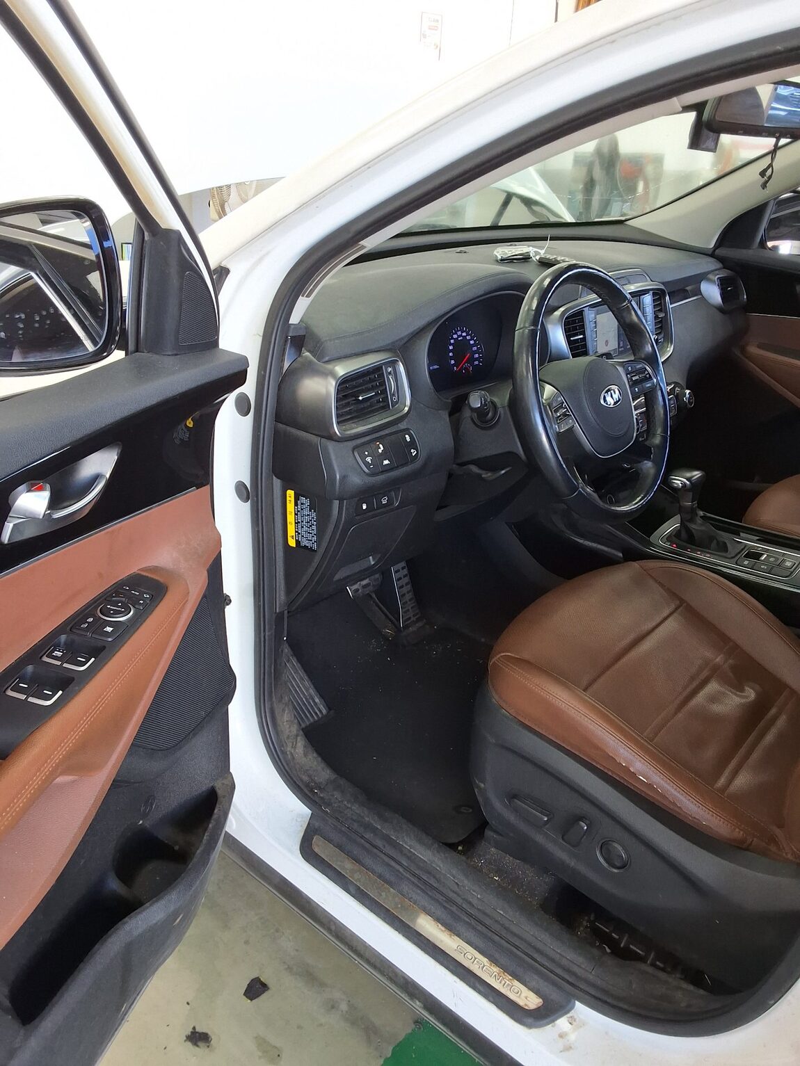 KIA THE NEW SORENTO DIESEL R2.2 2WD NOBLESSE 2019 - zdjęcie 10