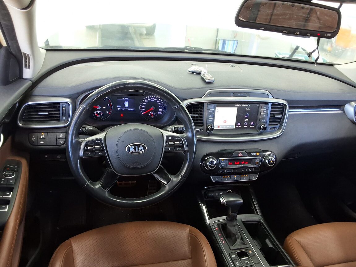 KIA THE NEW SORENTO DIESEL R2.2 2WD NOBLESSE 2019 - zdjęcie 11
