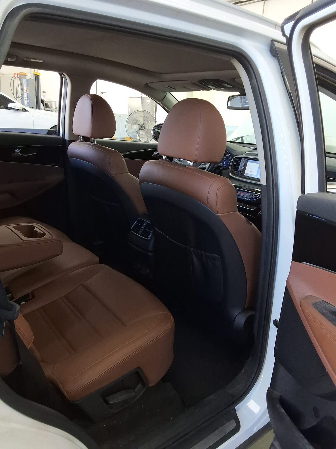 KIA THE NEW SORENTO DIESEL R2.2 2WD NOBLESSE 2019 - zdjęcie 13