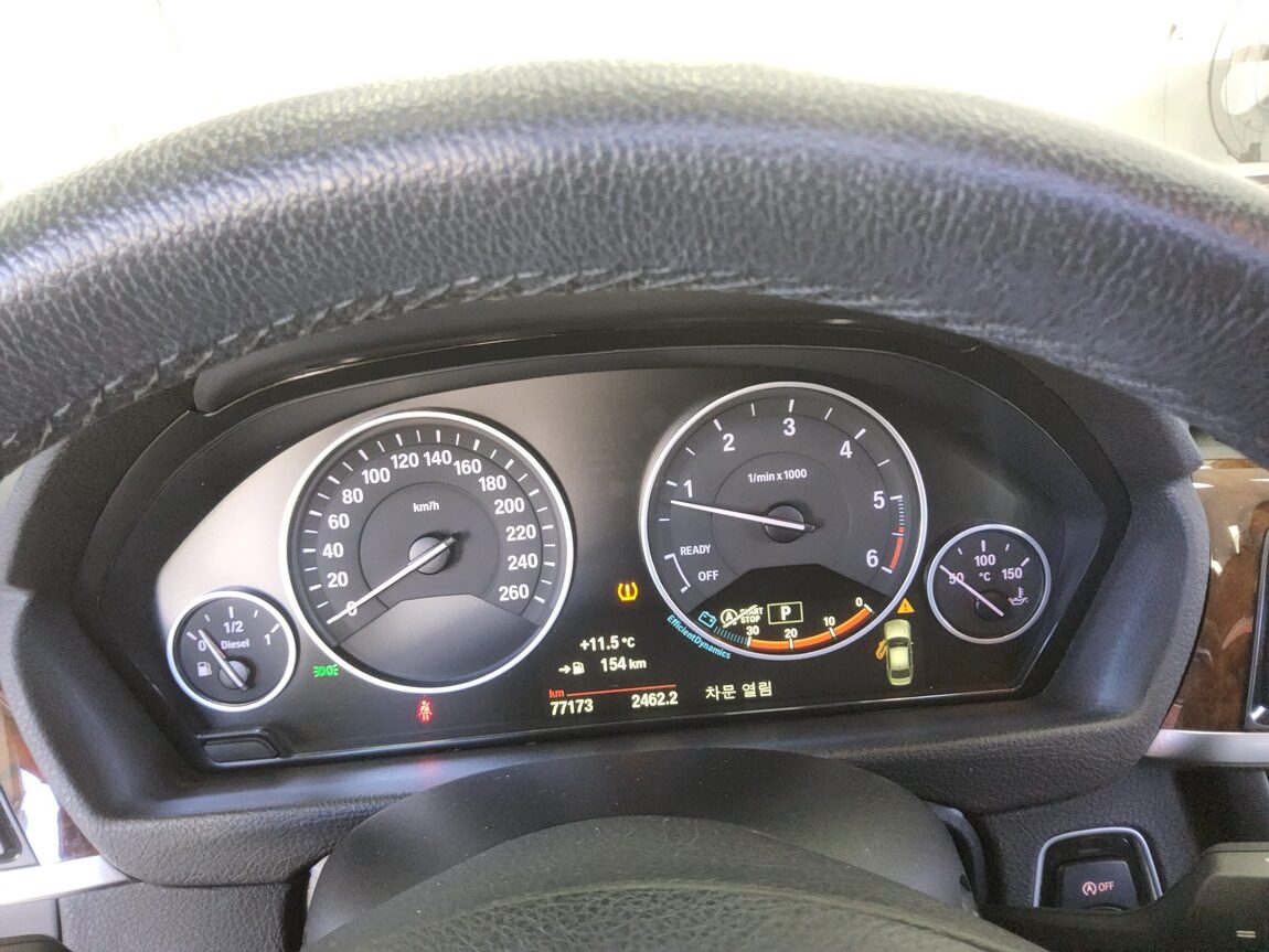BMW 3 SERIES (6TH GEN) 320d 2015 - zdjęcie 9