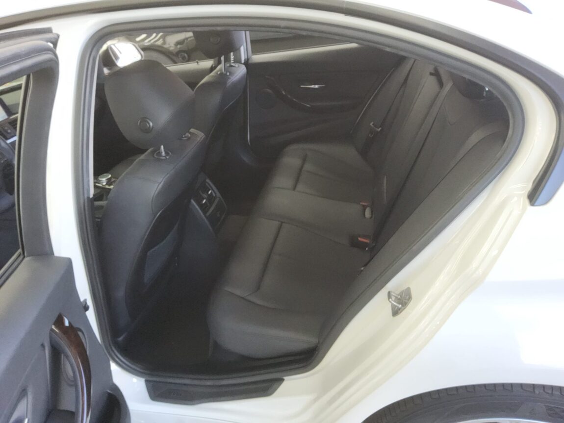 BMW 3 SERIES (6TH GEN) 320d 2015 - zdjęcie 12