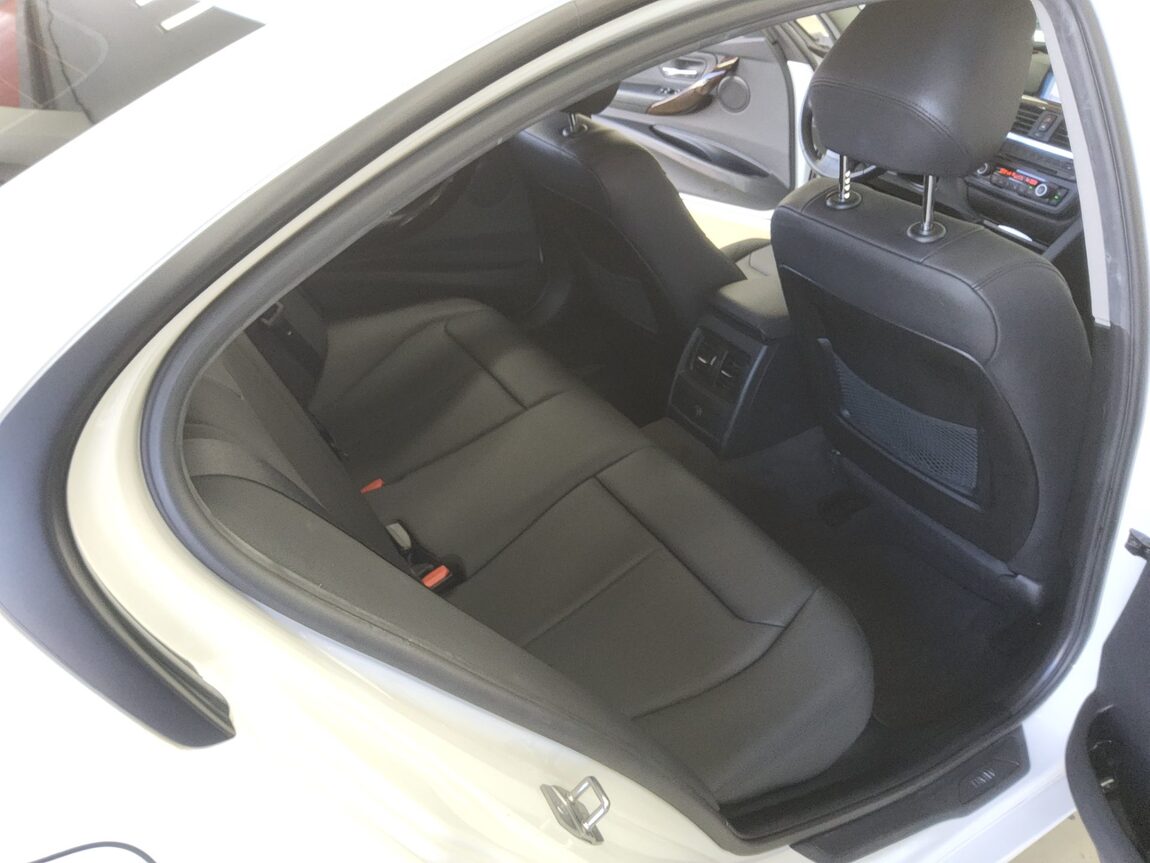 BMW 3 SERIES (6TH GEN) 320d 2015 - zdjęcie 13