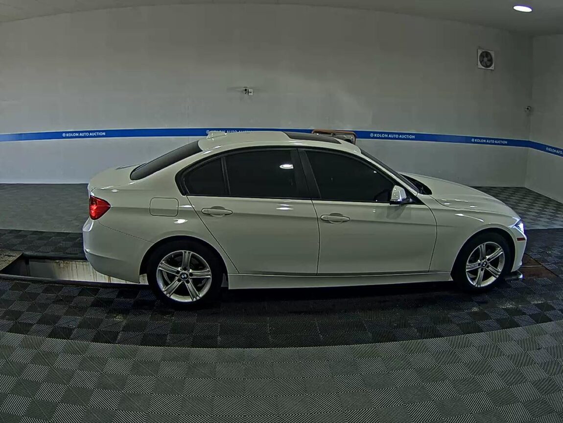 BMW 3 SERIES (6TH GEN) 320d 2015 - zdjęcie 4