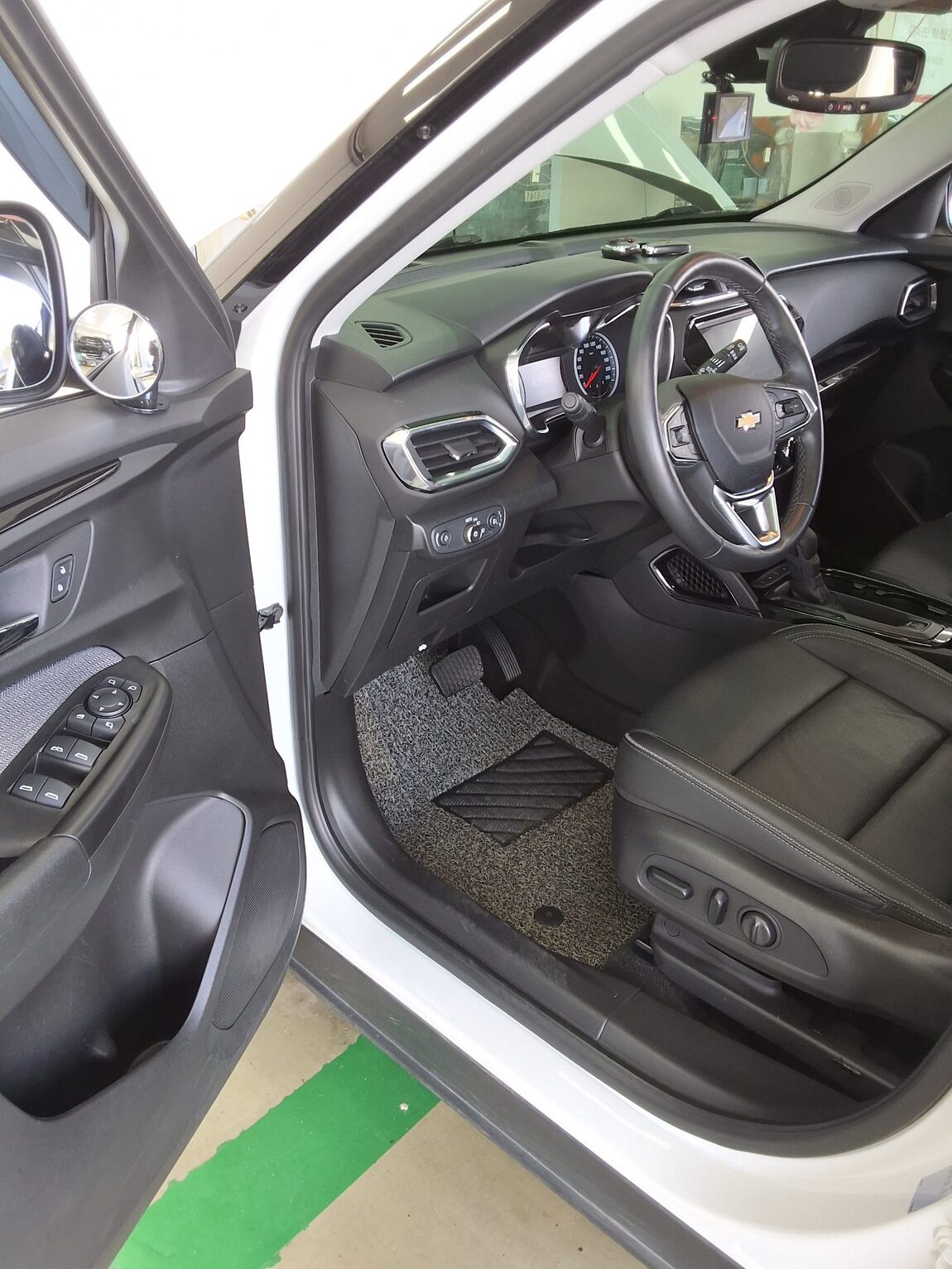 CHEVROLET (DAEWOO) TRAILBLAZER 1.35 GASOLINE PREMIER 2021 - zdjęcie 10