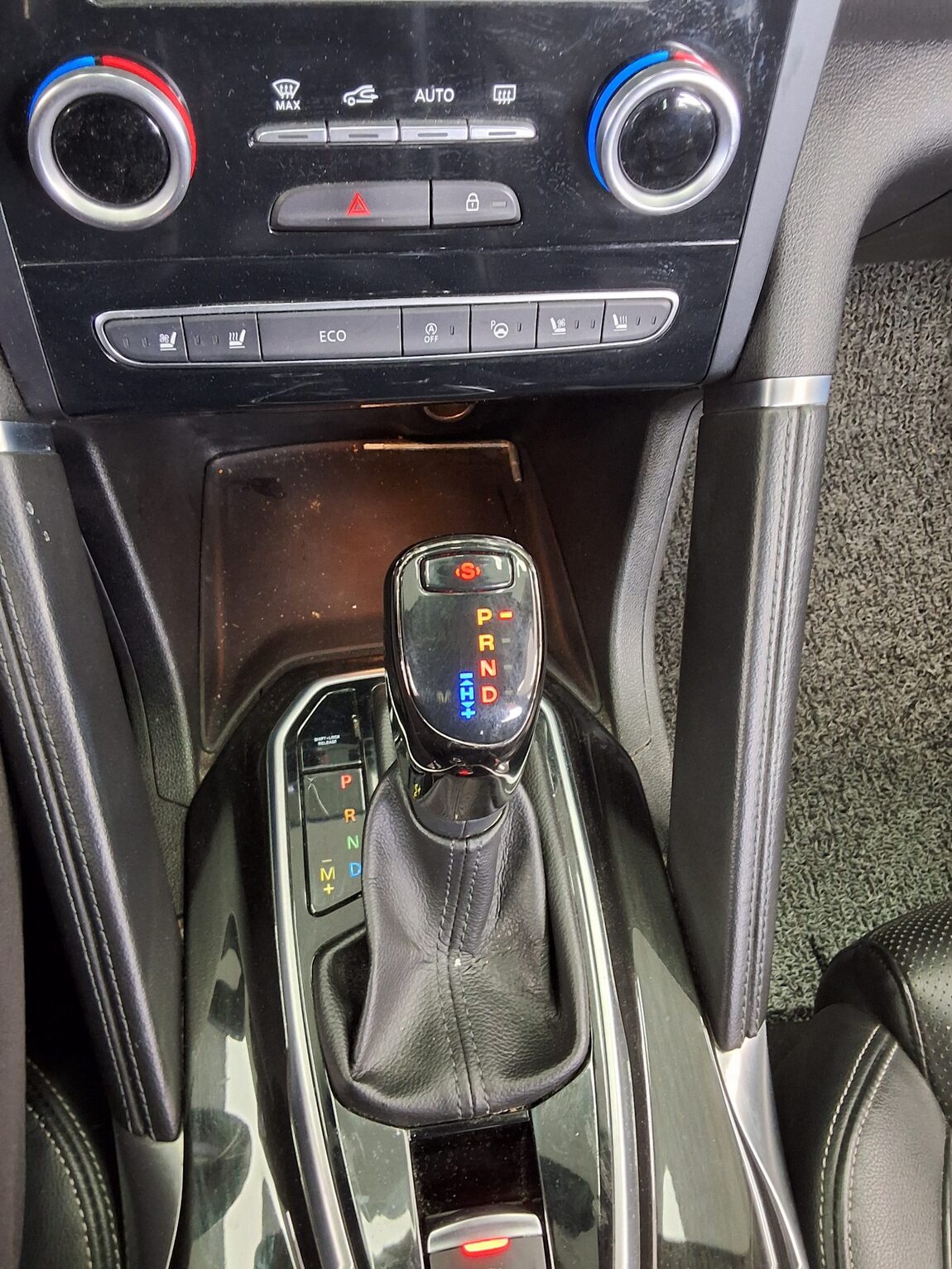 RENAULT (SAMSUNG) QM6 2.0 dCi 2WD RE SIGNATURE 2017 - zdjęcie 28
