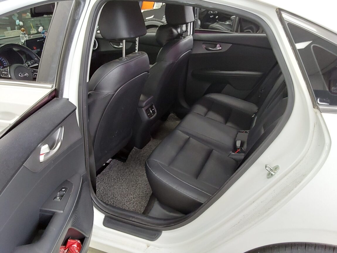 KIA ALL NEW K3 1.6 GASOLINE PRESTIGE 2019 - zdjęcie 12