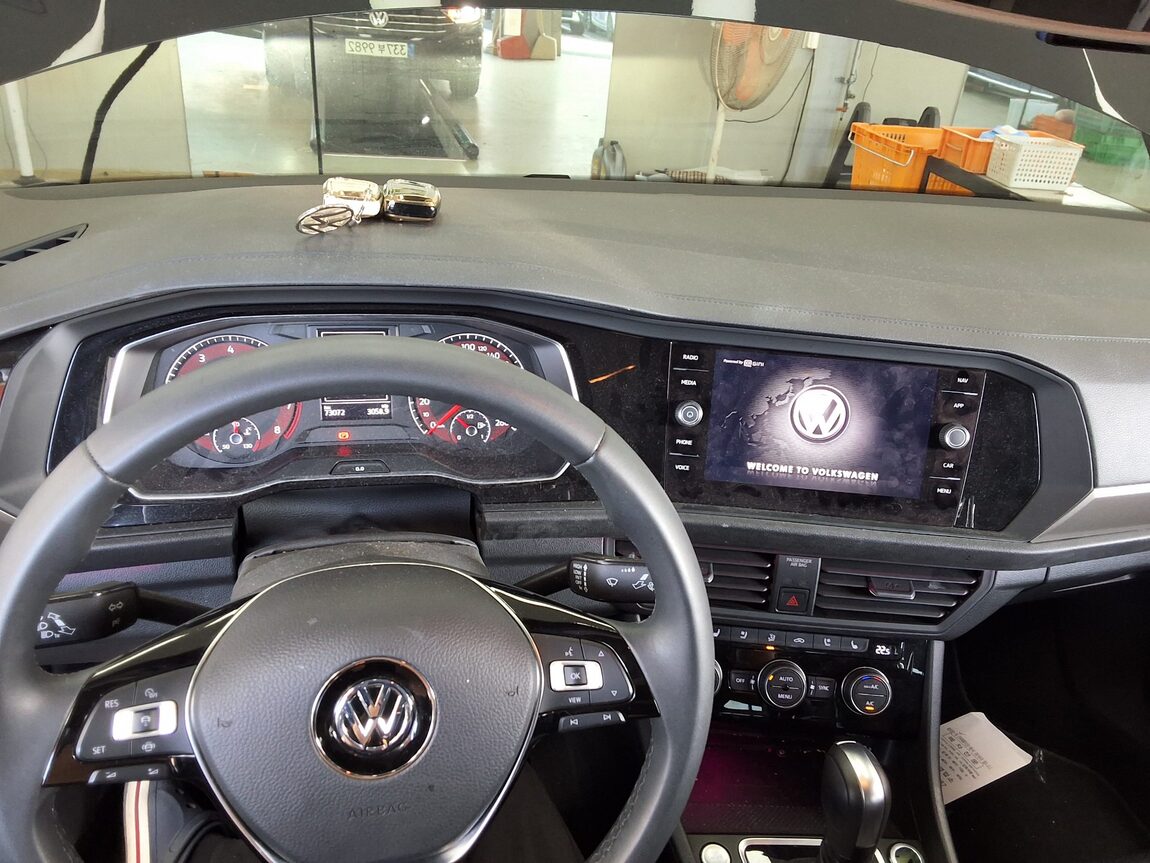 VOLKSWAGEN JETTA (7TH GEN) 1.4 TSI PREMIUM 2020 - zdjęcie 17