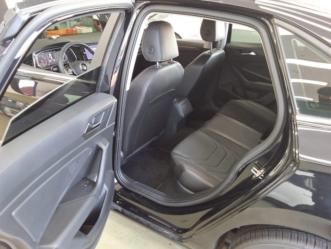 VOLKSWAGEN JETTA (7TH GEN) 1.4 TSI PREMIUM 2020 - zdjęcie 12