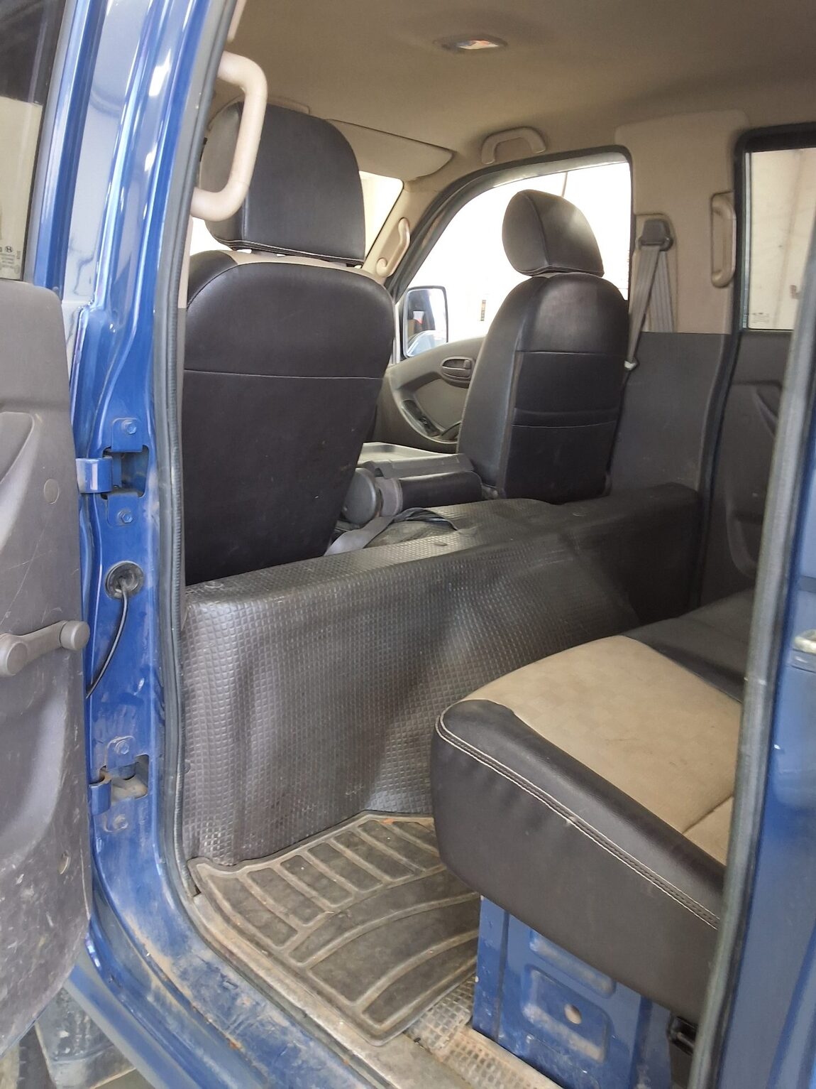 HYUNDAI PORTER II CRDi 4WD DOUBLE CAB LONG WHEELBASE STYLE 2020 - zdjęcie 12